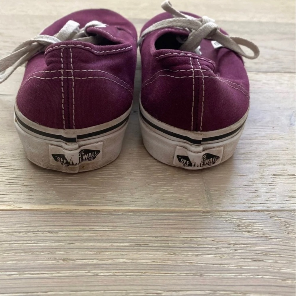 Vans - Picture 3 of 3